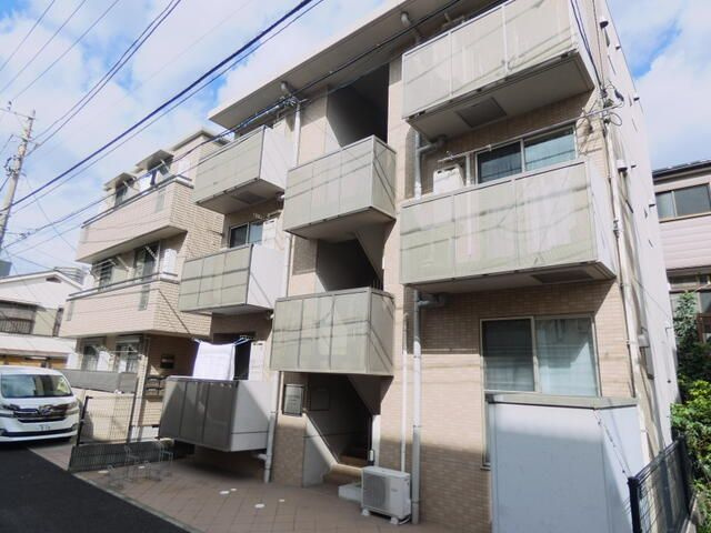 リヨンドール巣鴨の外観