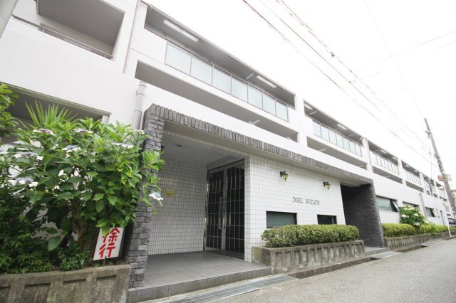 ドエル野里の外観