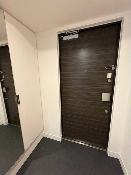 プレサンスTHE久屋大通レジェンドの玄関