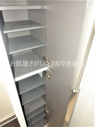 中野区若宮２丁目のアパートの玄関|同仕様