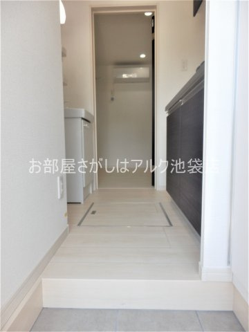 中野区若宮２丁目のアパートの玄関|同仕様