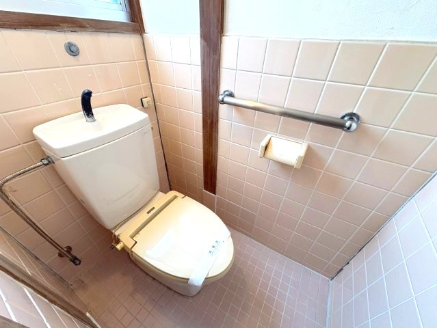 向野町戸建のトイレ