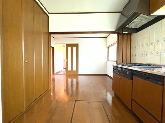 向野町戸建の居間・リビング