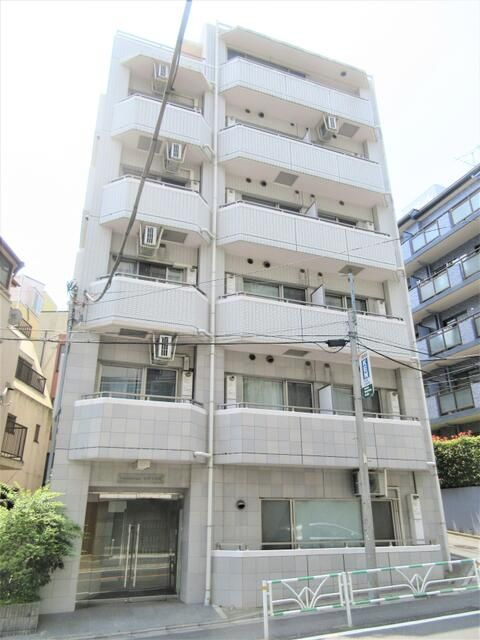 フランボアーズ元代々木町の外観
