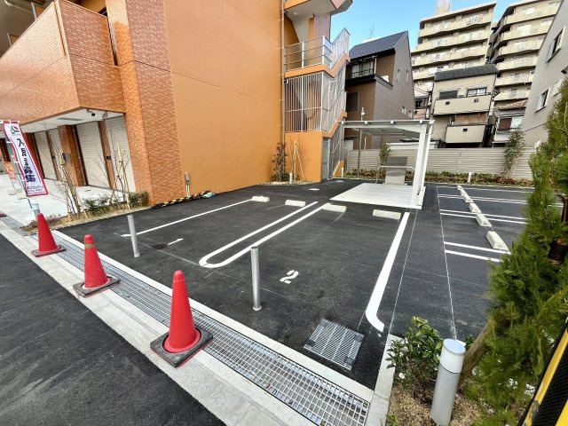 ふぁみーゆ平野の駐車場