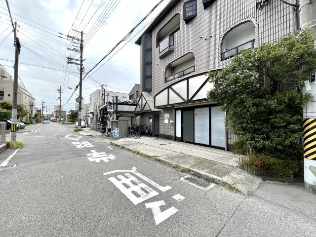 泰松ビル　１階店舗・事務所の外観