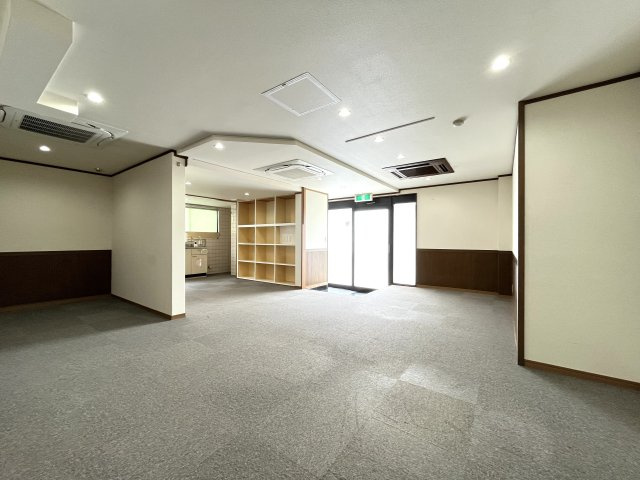 泰松ビル　１階店舗・事務所の内装