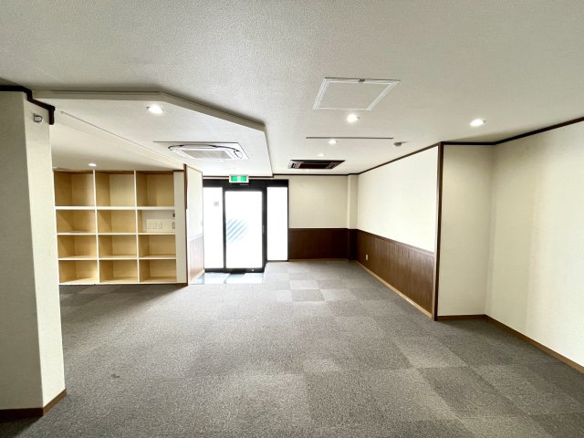 泰松ビル　１階店舗・事務所の内装
