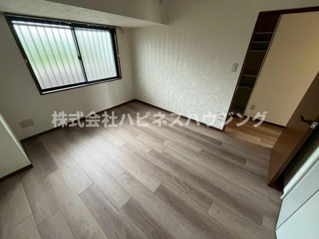 INSURANCE(インシュランス)BLDG.(ビルディング)XIX(ナインティーン)松戸の洋室