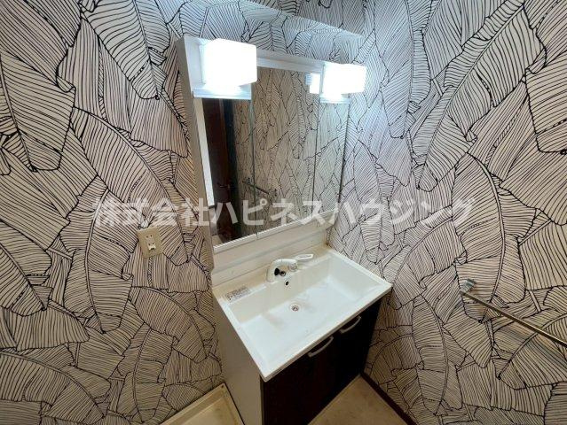 INSURANCE(インシュランス)BLDG.(ビルディング)XIX(ナインティーン)松戸の独立洗面台