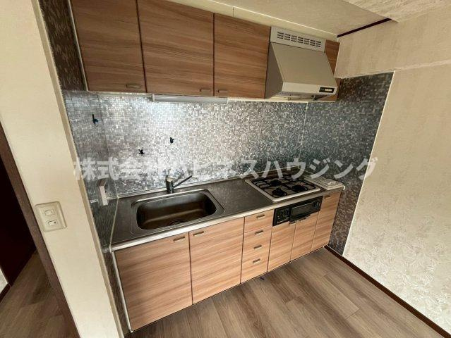 INSURANCE(インシュランス)BLDG.(ビルディング)XIX(ナインティーン)松戸のキッチン