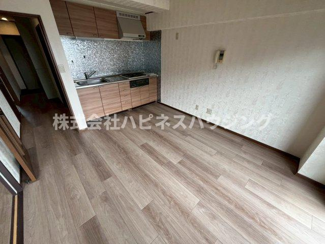 INSURANCE(インシュランス)BLDG.(ビルディング)XIX(ナインティーン)松戸の洋室