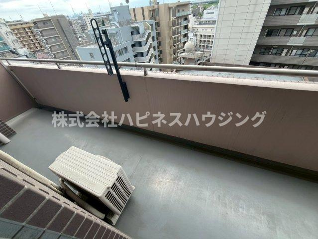 INSURANCE(インシュランス)BLDG.(ビルディング)XIX(ナインティーン)松戸のバルコニー