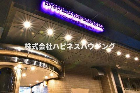 INSURANCE(インシュランス)BLDG.(ビルディング)XIX(ナインティーン)松戸のエントランス