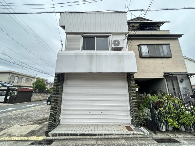 小山1丁目住居付き店舗