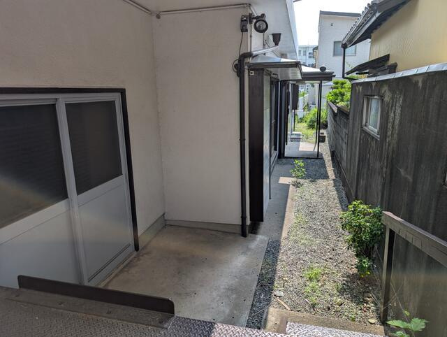 富士市岩淵の売地|敷地の南側の庭です。