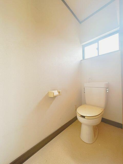 富士市森島の中古一戸建|２階トイレ