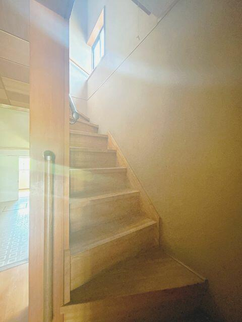 富士市森島の中古一戸建|階段