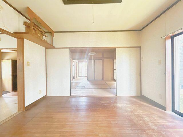 富士市森島の中古一戸建|１階８帖洋室別角度