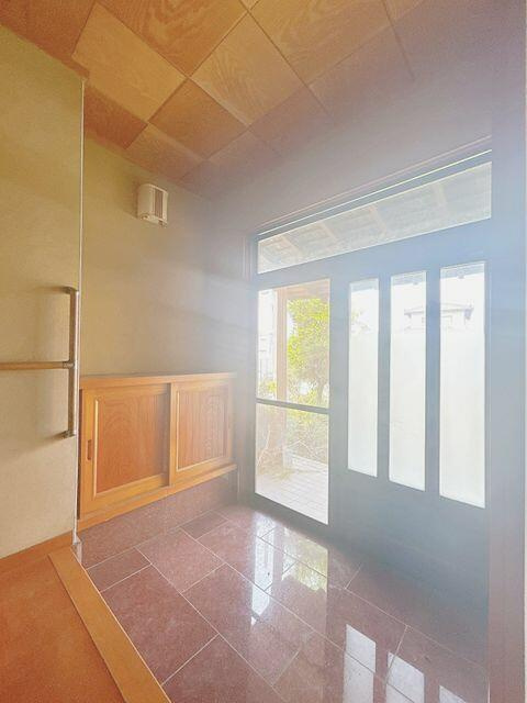 富士市森島の中古一戸建|玄関（内観）別角度