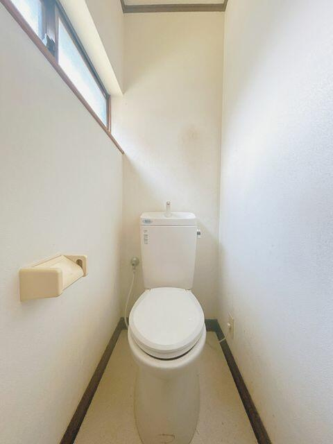 富士市森島の中古一戸建|１階トイレ