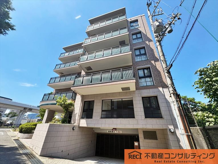 グラン・フェルティ東灘住吉川の外観