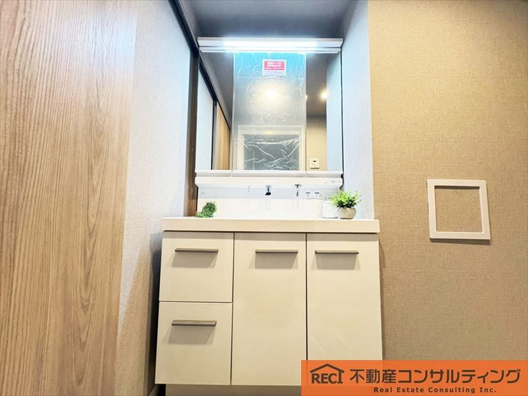 グラン・フェルティ東灘住吉川の独立洗面台