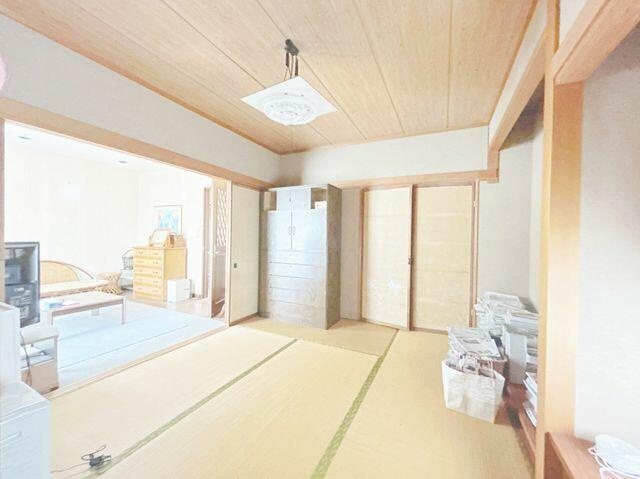 富士市中野台１丁目の中古一戸建|１階和室別角度