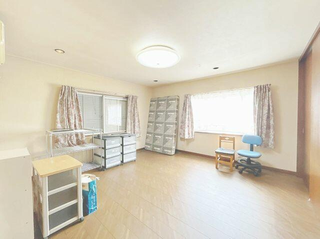 富士市中野台１丁目の中古一戸建|２階洋室８帖