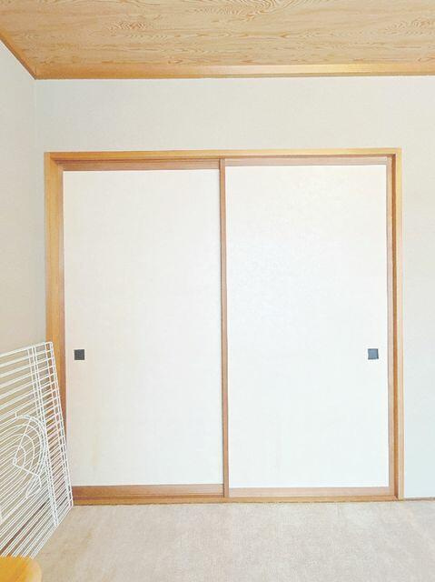 富士市中野台１丁目の中古一戸建|２階和室６帖　収納
