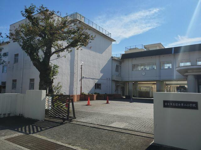 富士市中野台１丁目の中古一戸建|富士市立富士川第二小…まで870m