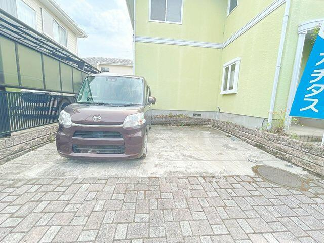 富士市中野台１丁目の中古一戸建|駐車並列２台可能です。