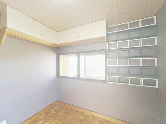 富士宮市宮原の中古一戸建|２階洋室　収納棚