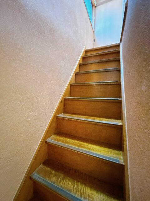 富士宮市宮原の中古一戸建|階段