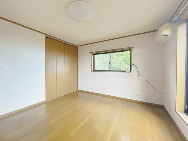 富士市鵜無ケ淵の中古一戸建|２階８帖洋室