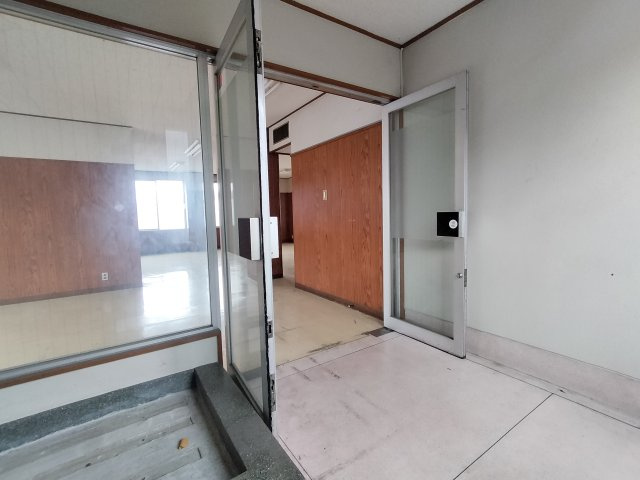 教興寺3丁目 中清店舗事務所 1棟貸しの内装|2階