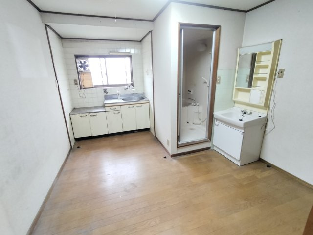 羽曳野市高鷲8丁目店舗事務所の内装