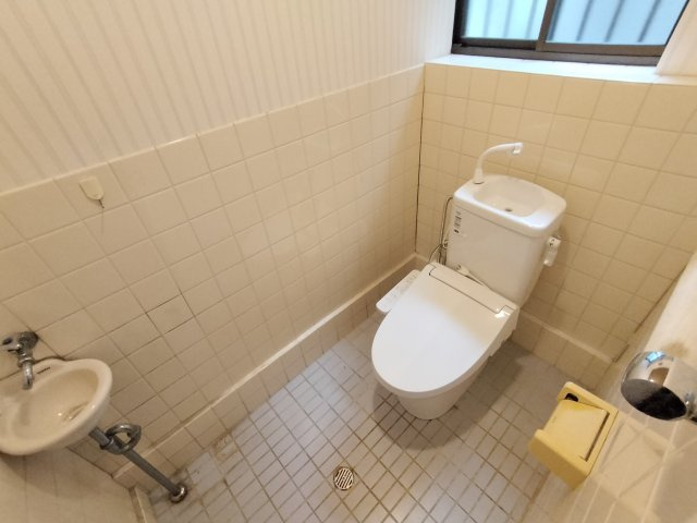 羽曳野市高鷲8丁目店舗事務所のトイレ