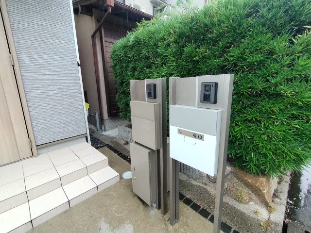 郡戸貸家 検査済書有りのエントランス