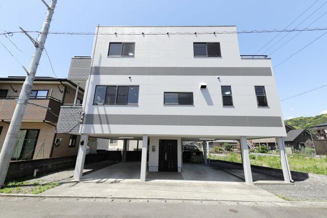 富士市松岡の中古一戸建|駐車場は４台以上あります！