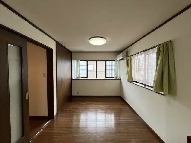 島泉6丁目戸建