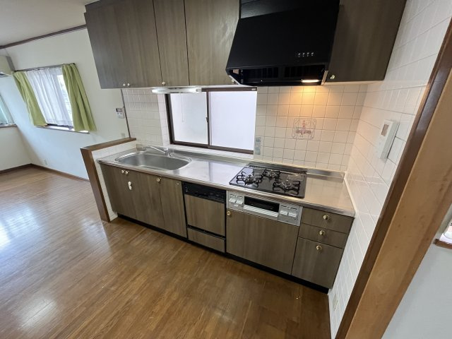 島泉6丁目戸建