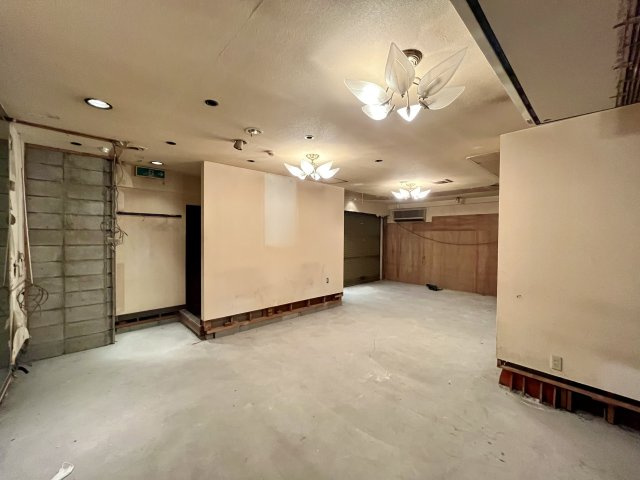 ミヤコビル