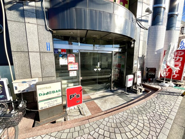新栄プロパティー出戸のエントランス