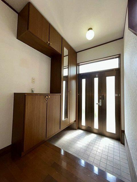 富士市原田の中古一戸建|玄関