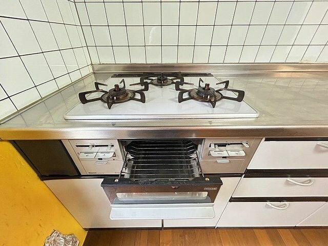 富士市原田の中古一戸建|ガスコンロ３口