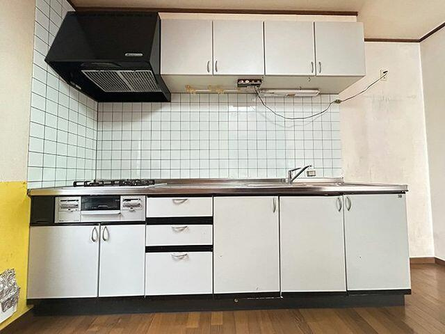 富士市原田の中古一戸建|キッチン　別角度