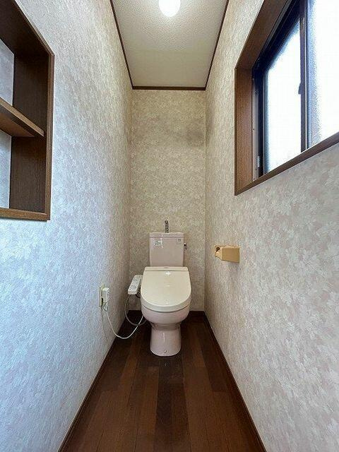 富士市原田の中古一戸建|１階トイレ