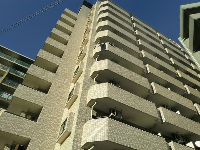 日興パレス横浜西の外観
