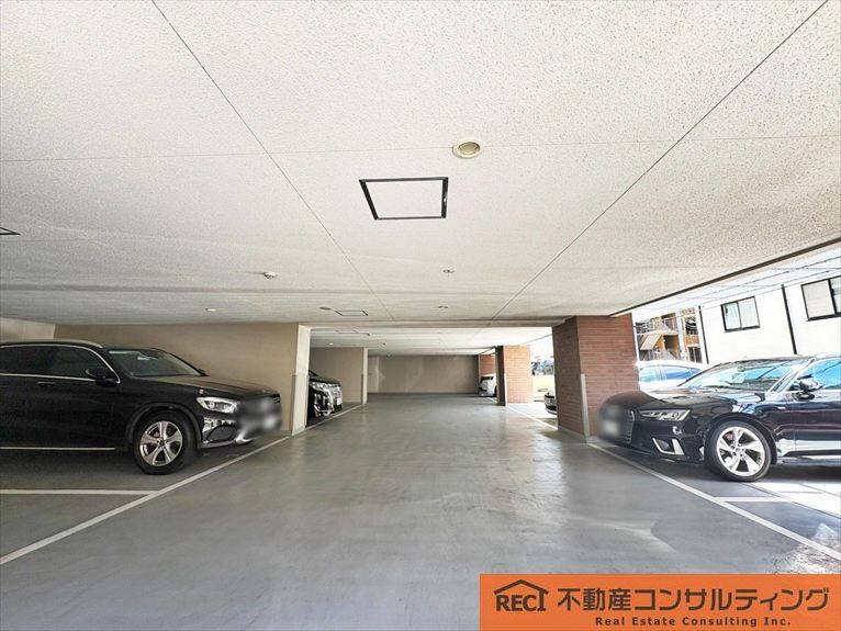 ワコーレ王子公園ステーションスターズの駐車場